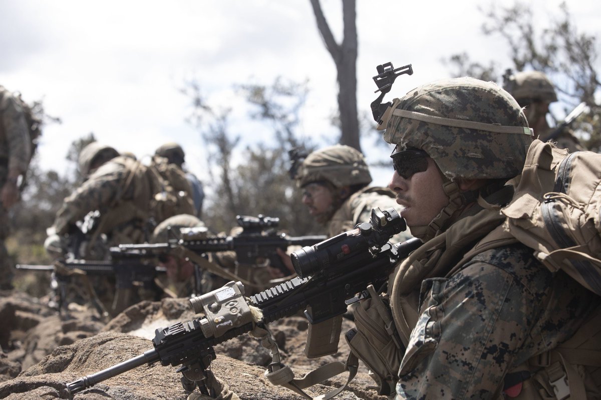 CMC_MarineCorps's tweet photo. Marines, I’m wishing everyone a safe and happy Holiday Season. Take time to enjoy this time with those around you. In many cases, Marines are separated from families. I ask that you check in on your fellow Marines and ensure we are all ready to come back strong in the New Year. https://t.co/Tjt4ZTVyyu