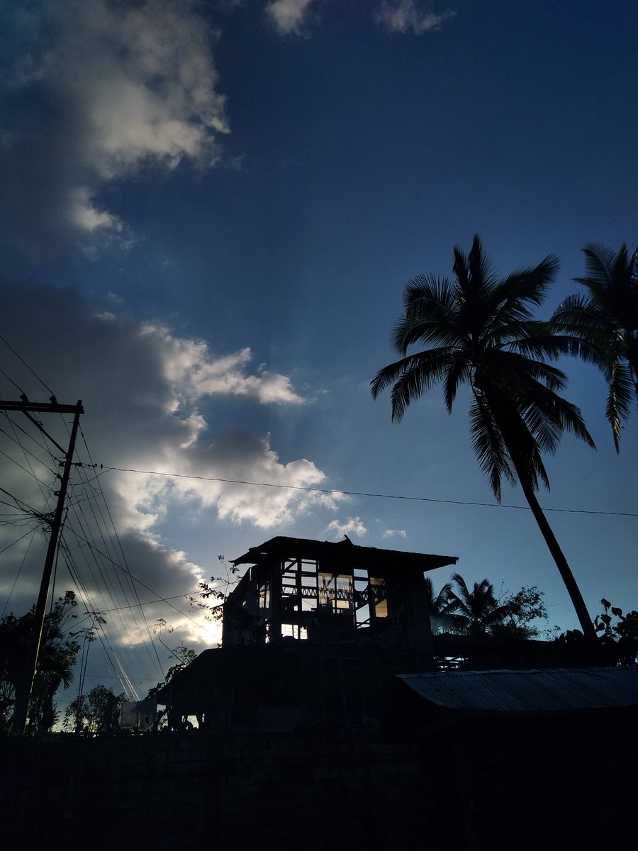 belindzuuh's tweet photo. I'm knocking to your hearts and soul please donate goods or a small amount for Bohol (I am resident of Bohol) I only have this spare time after the total blackout and no internet connectivity due to typhoon Odette.
Gcash: 09169934403
#BoholneedsHelp
#BangonBohol https://t.co/JE3r5lQgub