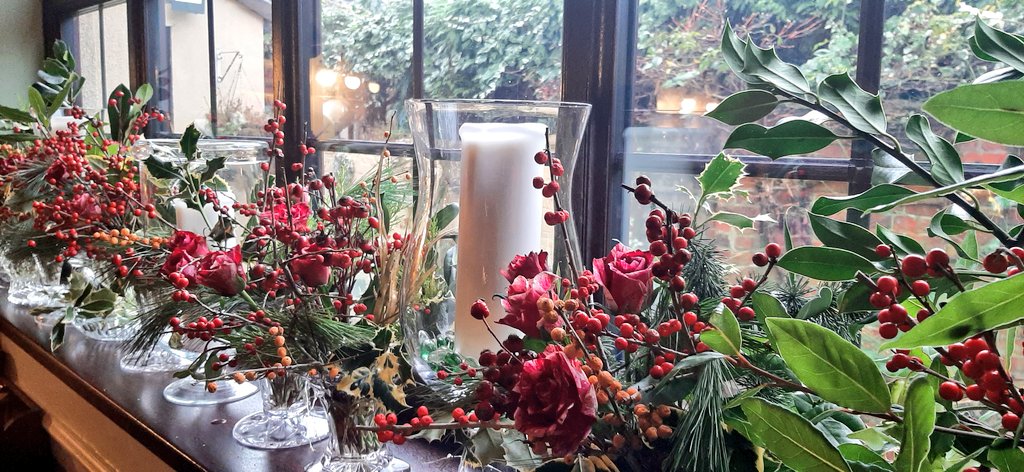 jpmoseley's tweet photo. Flowers in the window. Garden gathered foliage with Ilex berries and Red Storm roses arranged in my vintage pressed glass vases. Looking very cheery on this wet, cold and grey December day!

#flowersinthewindow #windowscape #foliage #evergreens #ilex #roses #christmas #window https://t.co/abpUrMk6fR