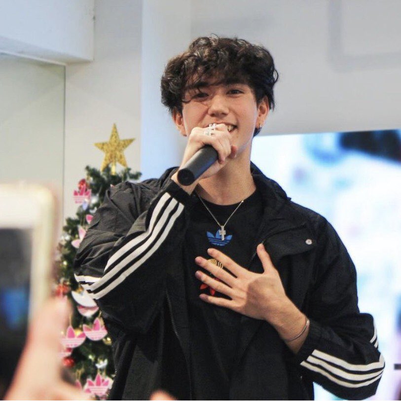 OnlyKazVN's tweet photo. Don’t Merry Christmas, marry me ☺️

Cre: int__s_

Our present INTERSECTION

#Intersection_is_coming_to_town https://t.co/c4fFRcvCrw