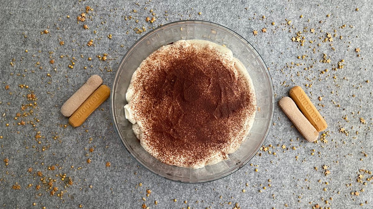 feedyourbodymi1's tweet photo. How to make eggless and Alcohol free Tiramisu in 10 minutes https://t.co/JE6QLbvhKi via @YouTube #christmasbaking #christmasdessert #nobakedessert #Tiramisu https://t.co/RWheBmtGYx