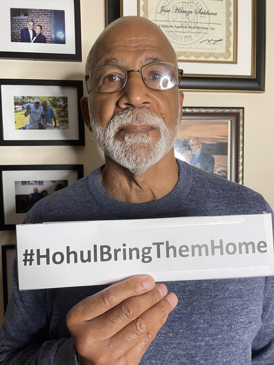 Jose Saldana, from the Bronx. I joined New Yorkers for Clemency Campaign because I believe we must end mass incarceration.  #ClemencyNow and Parole Justice are two effective paths towards reuniting families and healing families & communities.
#HochulBringThemHome 
@GovKathyHochul