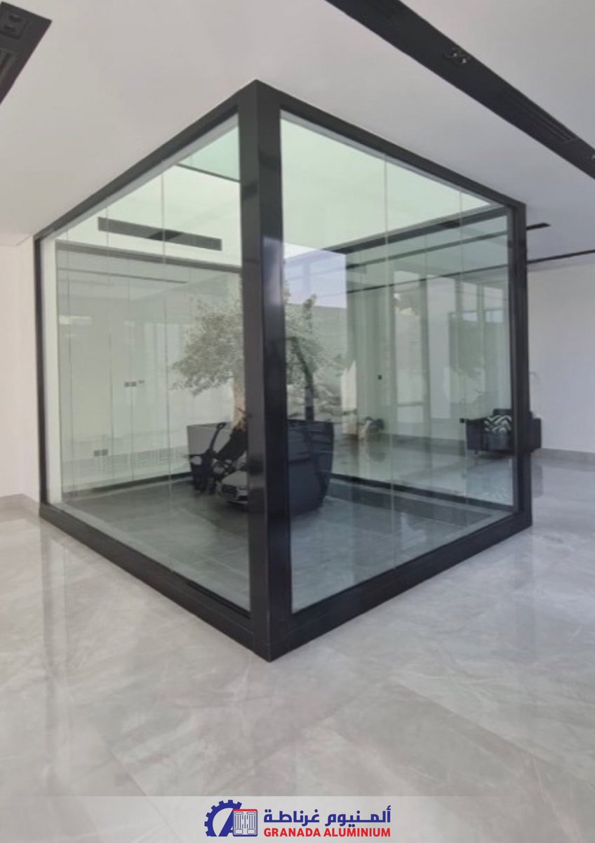 GranadAluminium's tweet photo. جوهرة داخل المنزل.  منور بفتحة علوية داخلها شجيرة لتضفي على المكان بعدا اخر   #تصميم_مودرن #تنفيذ_غرناطة https://t.co/FsDIRpcvFV