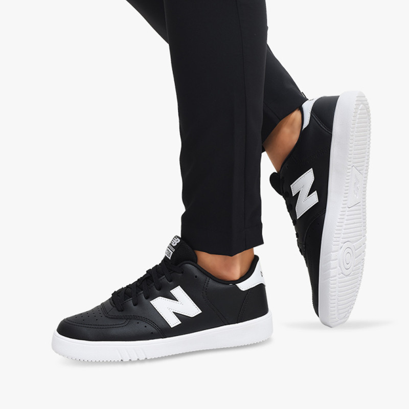 lelanglawas's tweet photo. Detail #LawasMalamJumat - Kamis, 23 Desember 2021 

#Lawas1
New Balance Court
Casual
Size 43
Black/White
Article number CT05BK
BNIB
*Retail price IDR 900,000 https://t.co/hZq59jOdzr