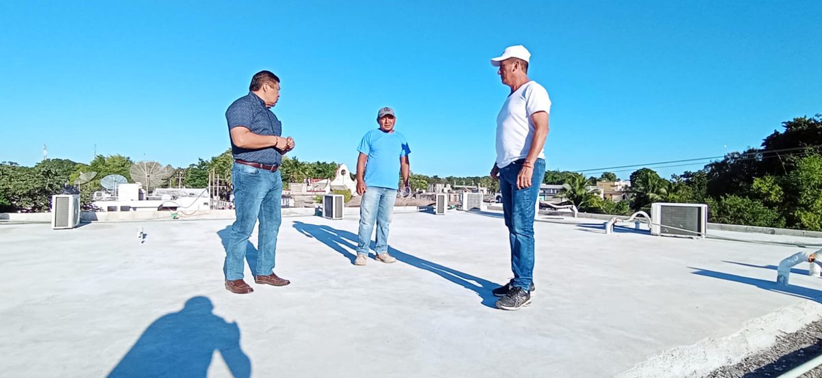 JosAlfredoCont6's tweet photo. Uno de nuestros propósitos para el nuevo año es tener un palacio municipal digno, vamos a rescatar los espacios que permanecían en el olvido, desde temprano nos encontramos supervisando las obras de remodelación, merecemos una imagen urbana de primera y #JuntosLoVamosaHacer https://t.co/07FB2Wa02V