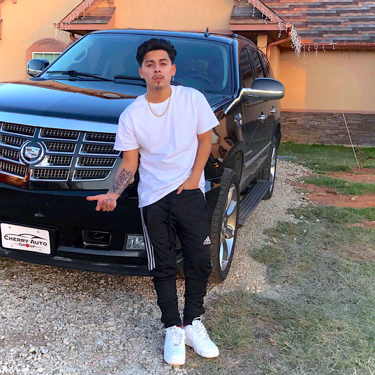 JohnnyyGuapo's tweet photo. When All Else Fails, Family is Still By Your Side ✍🏾❤️ - Vasquez 

#newtattoo https://t.co/c1TFIFrVGT