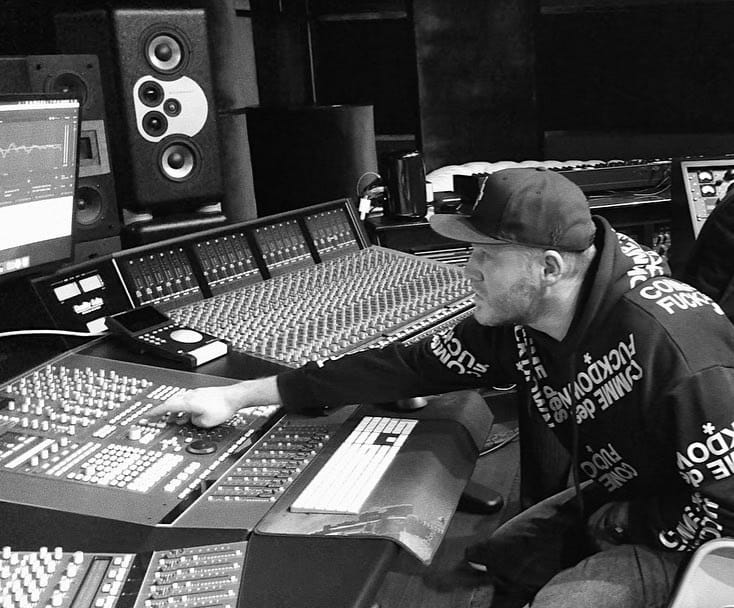 DamianForce's tweet photo. Big studios are great opportunities. Always sounds great !!! #records #Studio #NFTs #music #360visual #3D #metaverse #immersiveshow #digitalart #video #3dartist #360video #NFTartists #DigitalArtist #3dartwork #3Danimation https://t.co/5z8jfZPCjj