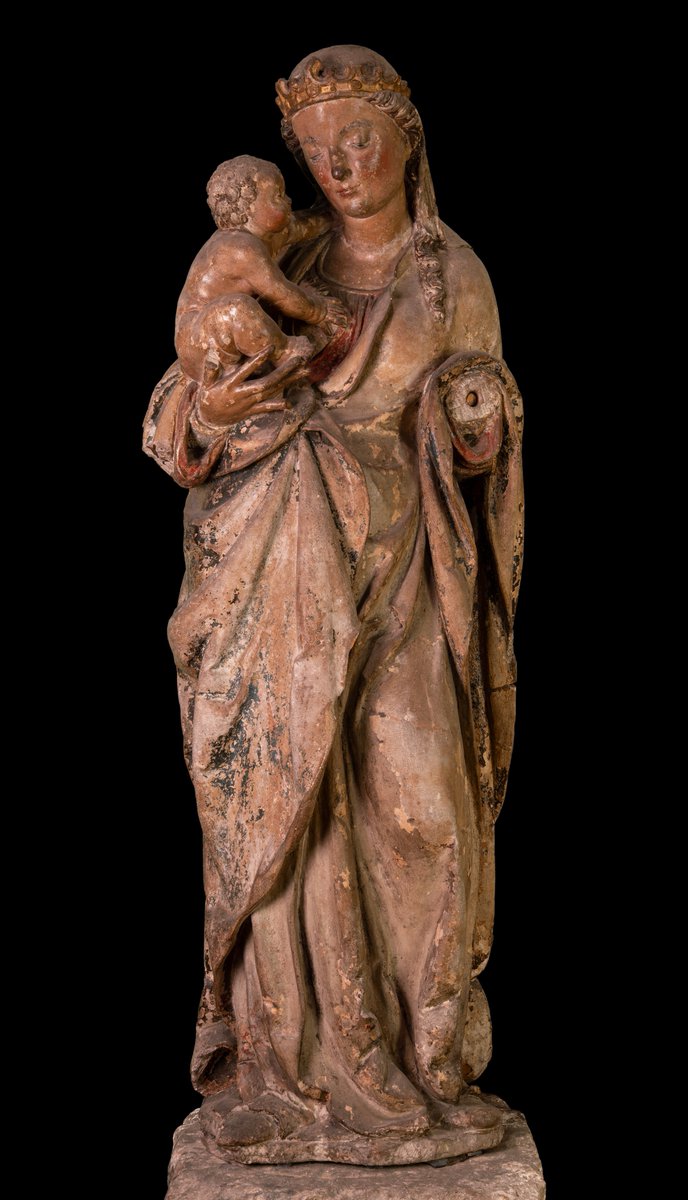 ADVENT CALENDAR DAY 23
🎄
This 15th-century limestone sculpture in Glencairn’s Great Hall features Mary, slightly less than life-size,  holding the Christ Child. She wears a crown and veil, and a mantle over her gown, girdled at the waist. More here: bit.ly/3Je6MwL