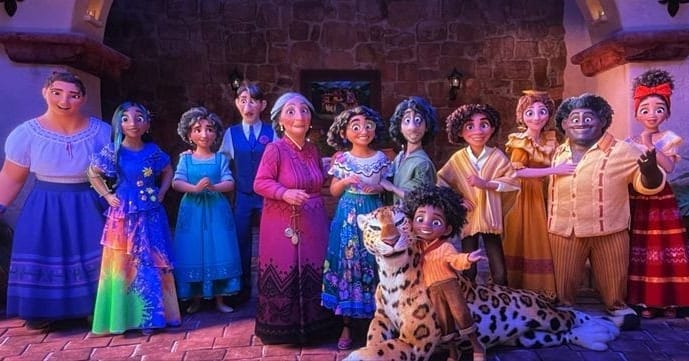 EncantoBrasil's tweet photo. Família madrigal https://t.co/cWzdWHGYWF
