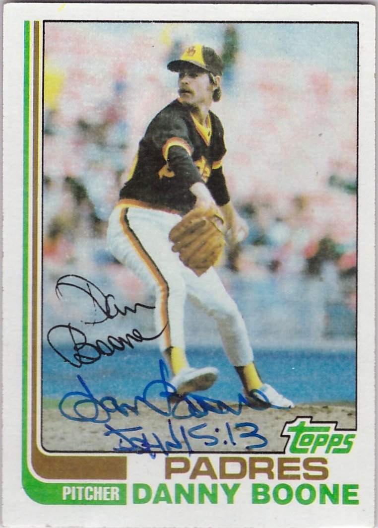 DaveMitchner's tweet photo. As an adult I would think this would be the greatest name ever. But I'm sure he got teased really really hard as a kid, when the Dan Boone TV show was still running
#Autographing #Baseball #collect #thehobby https://t.co/Pakv3LxqS2