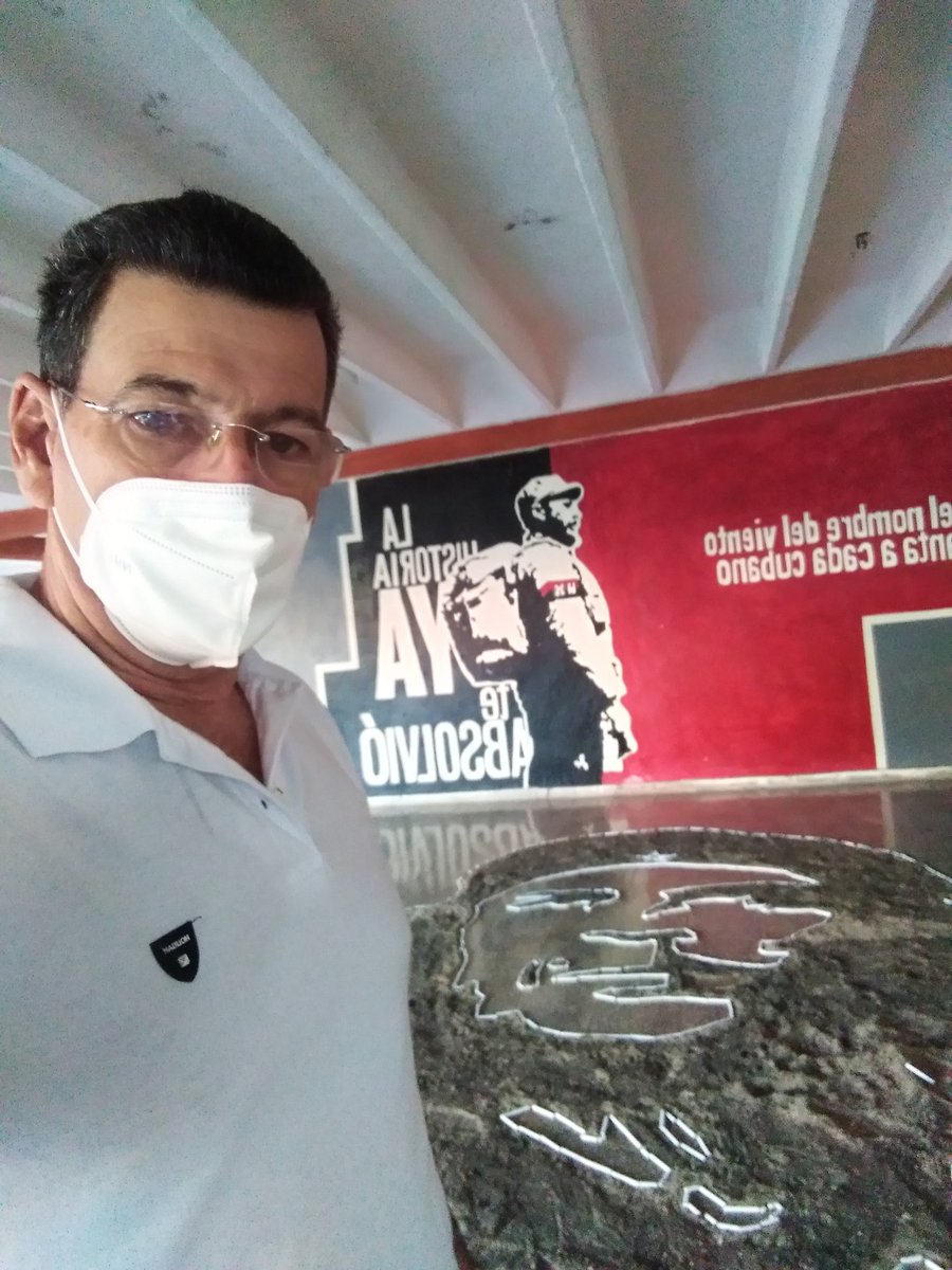 danielbulgado's tweet photo. En estos días de conmemoración de todas las efemérides que trae diciembre en mi escuela de mis sueños como educador realizamos intercambio con la escuela pedagógica de Villaclara y como recuerdo quedó este mural. @IpvceEGuevaraVc @CubaMined @previllaclara @YumisleidyLina1 https://t.co/o5J0VSp0cS