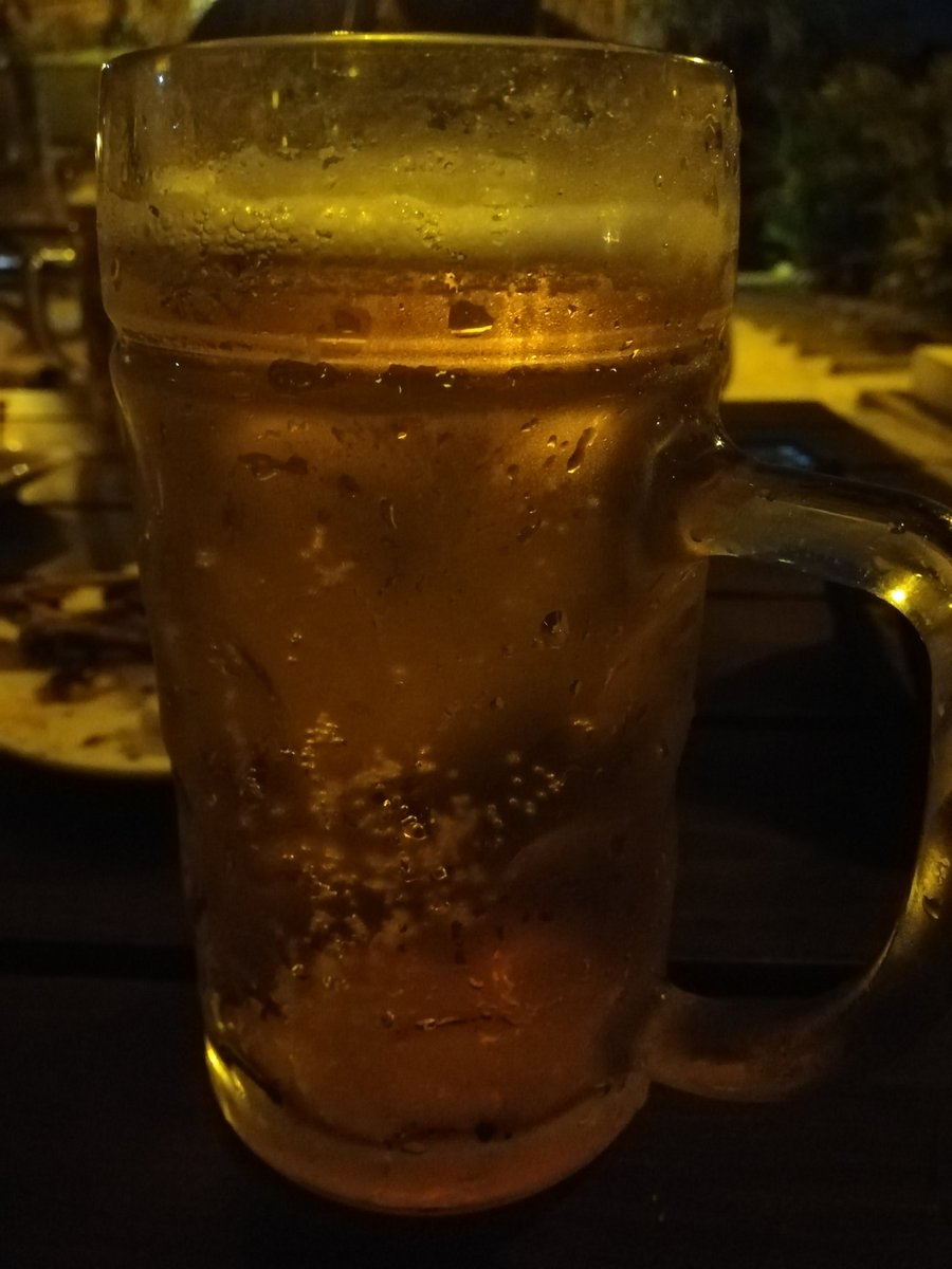 Shehan_Ganegoda's tweet image. මැච් එක බලන ගමන් පොඩ්ඩක් සෙට් උනා 👀 #LPL2021