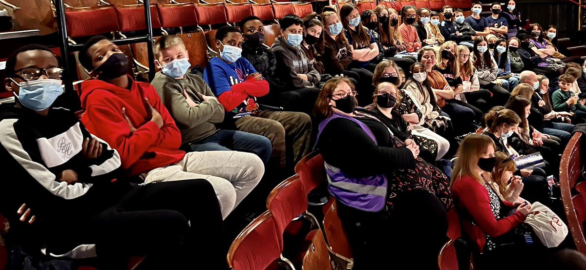 Tal2026's tweet photo. And on our final day of TAL Christmas, the show is back on! So wonderfully special to be taking our students at Christmas time to see this wonderful musical. #allthefeels #TALfamily πππ§π»βππ
πΎ @GrandTheatreLS1 @asgharlab @Jonathan_Pryor https://t.co/pPetrV1pUJ