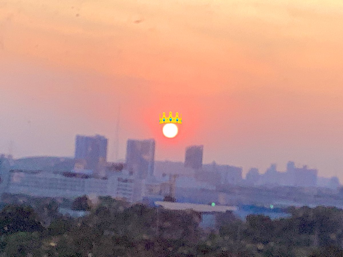 123Notimportant's tweet photo. yolk sun? https://t.co/VPIIN5wCjM