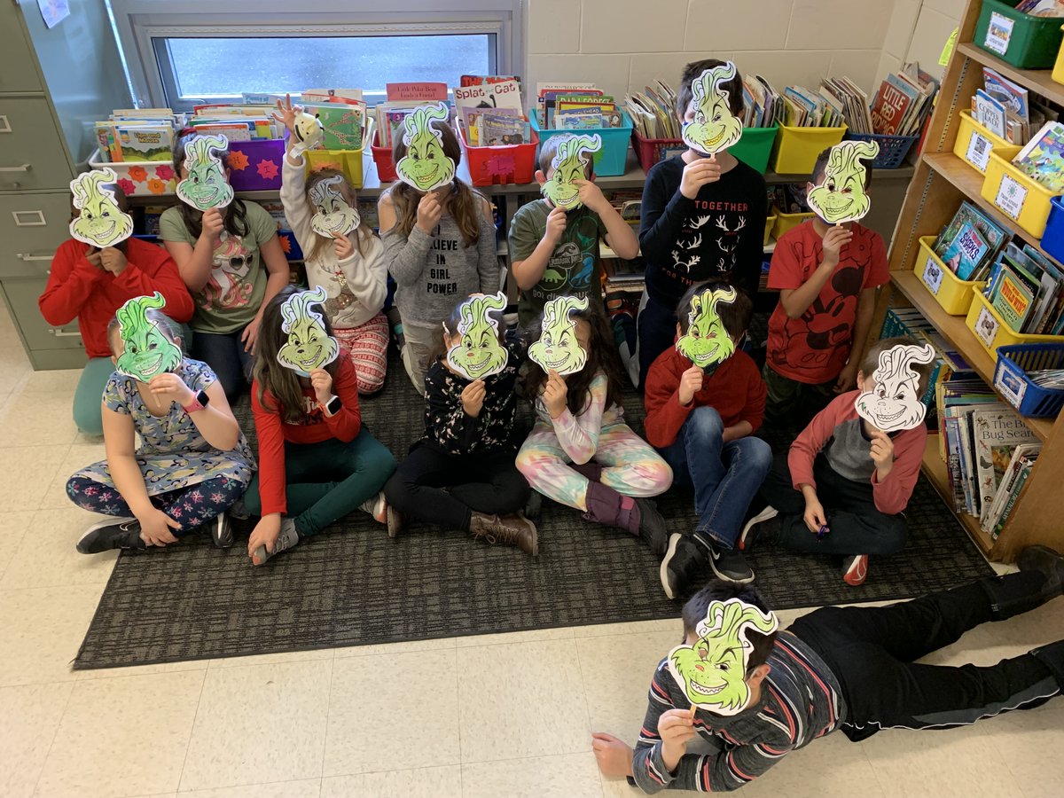 SunsetHeightsEL's tweet photo. Some festive moments on Wednesday @SunsetHeightsEL!!!  @NASHUASCHOOLS https://t.co/npSgGDOo1H