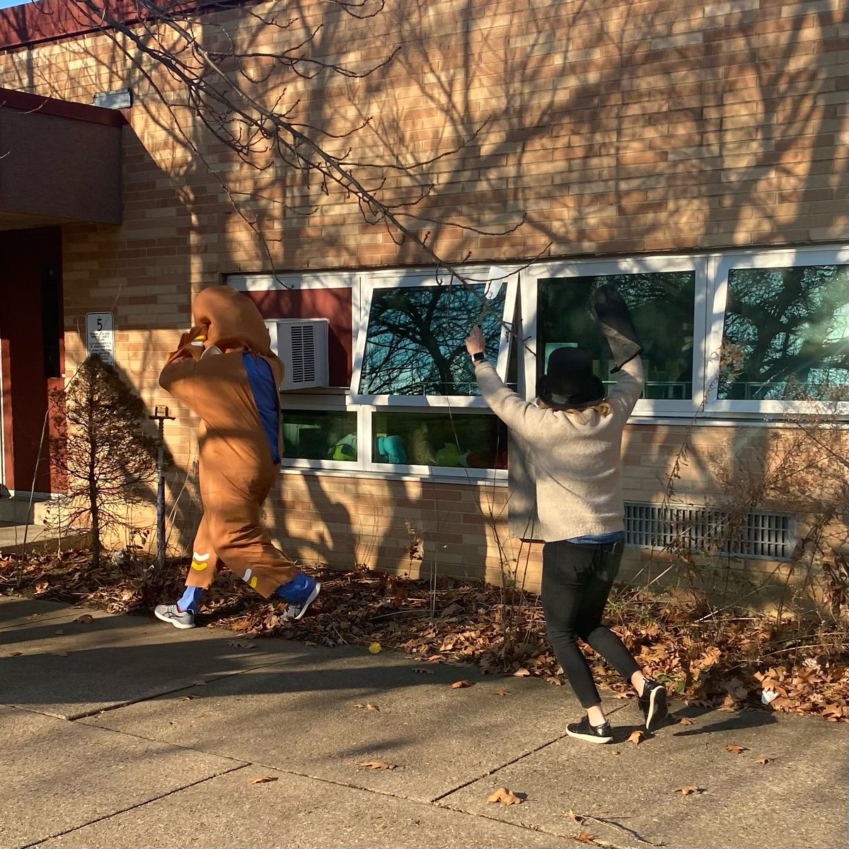 🌟Run, run as fast as you can. You can’t catch me. I’m the infamous Dr. Rickerbread man 🌟 <a href="/JoyceKilmerES/">Joyce Kilmer School</a> <a href="/KMRick1011/">Dr.Kirk M.Rickansrud</a> #wewillmissyou