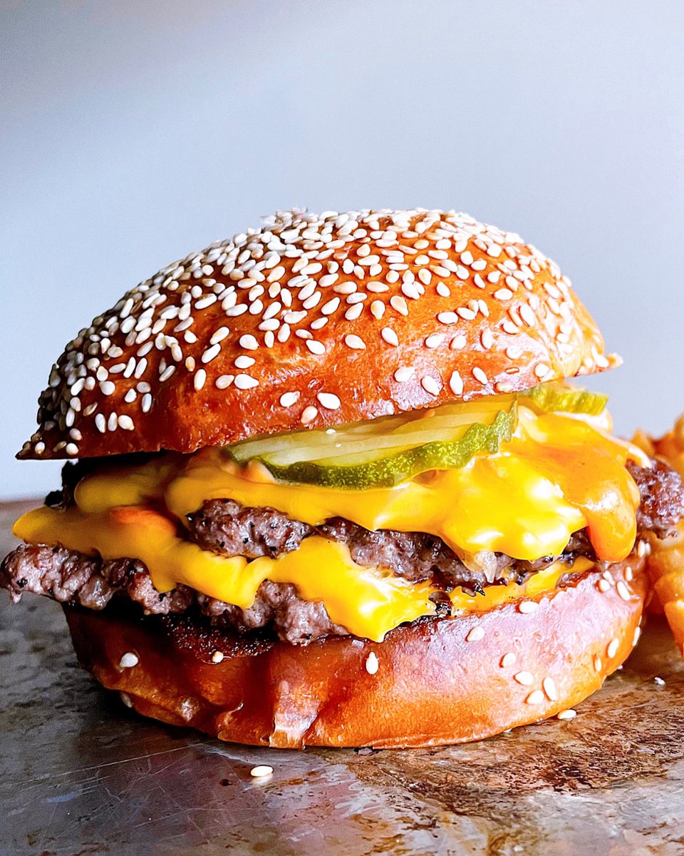 BWingFactory's tweet image. Give the gift of Well Crafted Comfort Food! Plus a bonus gift card for you! buffalowingfactory.cardfoundry.com/giftcards.php