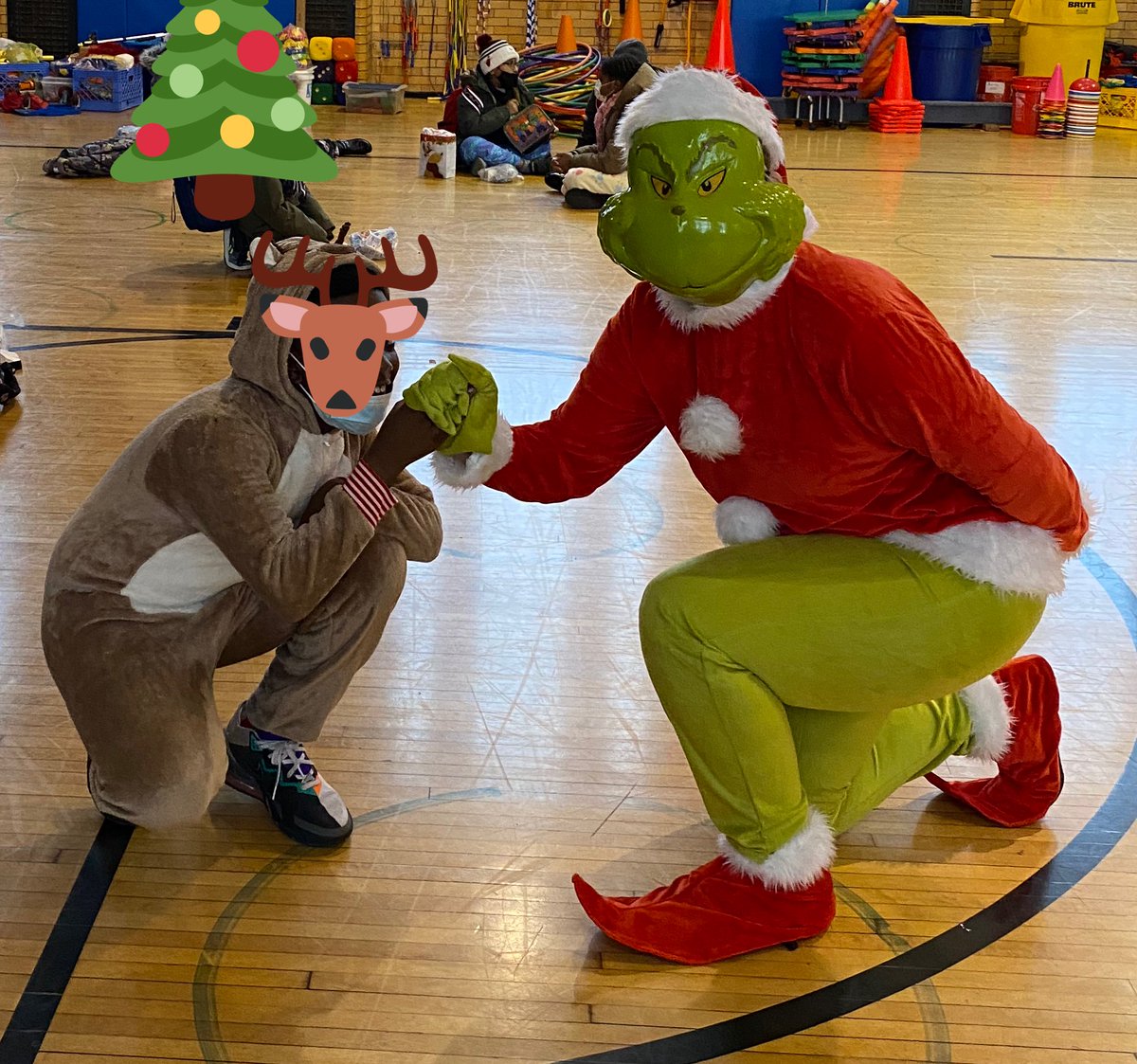 PS76_Bennington's tweet photo. The Grinch came to 76 today! https://t.co/kMGn3XH0j6