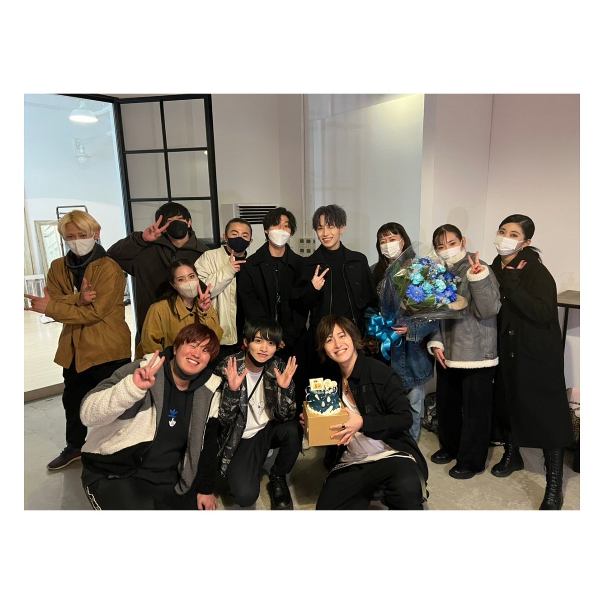 L_M_H_smile's tweet photo. Regret たくさん再生してくれてありがとうございます！
夢のまた夢だけど、100万再生なんていったら…もう無料ライブしてもいい！😭😭僕がみんなのチケット代出す！

ぜひタグツイートもよろしくお願いします！
#Regret 
#Regret_LEEMINHYUK_컴백 
#LEEMINHYUK 

#ヒョク300万円 https://t.co/X0W6HFkHzR