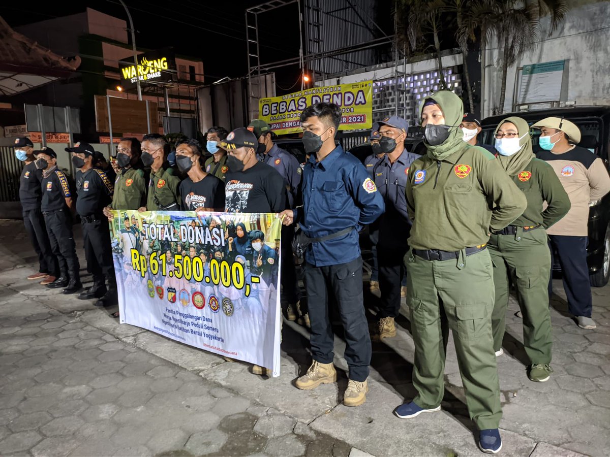 FPunokawan's tweet photo. Kami sampaikan terima kasih kepada seluruh elemen yang turut serta membantu dan memberikan amanah donasi melalui kami. Alhamdulillah donasi yang terkumpul sebesar Rp 61.500.000 dan malam ini perwakilan dr Ngestiharjo berangkat ke Lumajang utk menyerahkan donasi yg terkumpul 🙏🙏 https://t.co/g1OU22aaZK