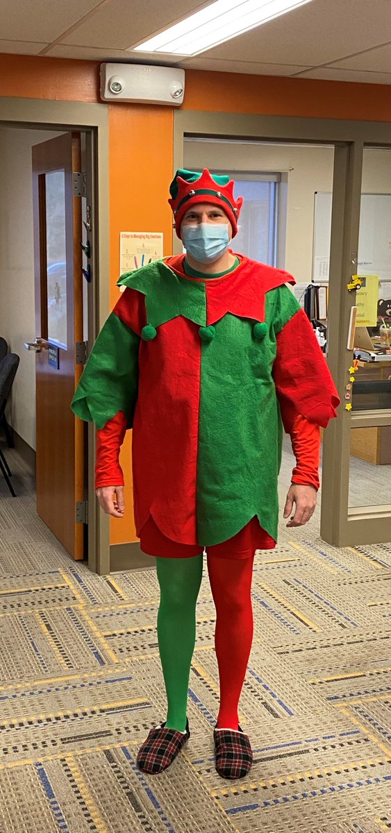 SunsetHeightsEL's tweet photo. @SunsetHeightsEL Jolly Principal Mrs. A. and Assistant Principal Mr. C. getting into the holiday spirit!!! @NASHUASCHOOLS https://t.co/huVRAV2IvW
