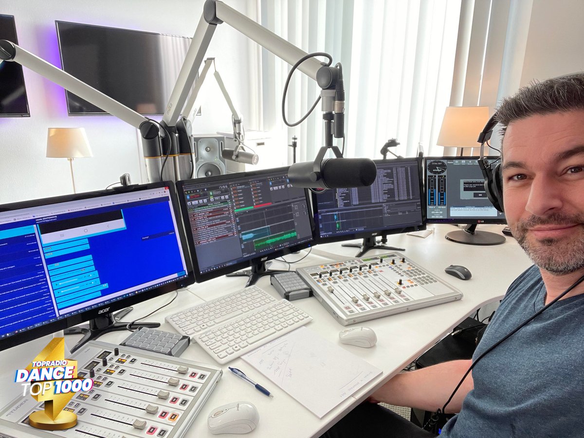 Méér Dance TOP 1000 met Peter Verhoeven! 💥 💪 But first ... let me take a selfie! 🤳 #Dance1000