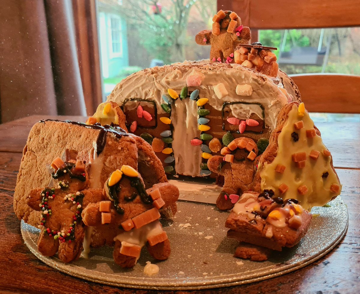 Vicki_Belt's tweet photo. Kept my daughter occupied for ages this morning. She made her own Christmas gingerbread campsite ๐๐ #craftycookingkits #Christmas #Gingerbread https://t.co/SWl0gmch3O
