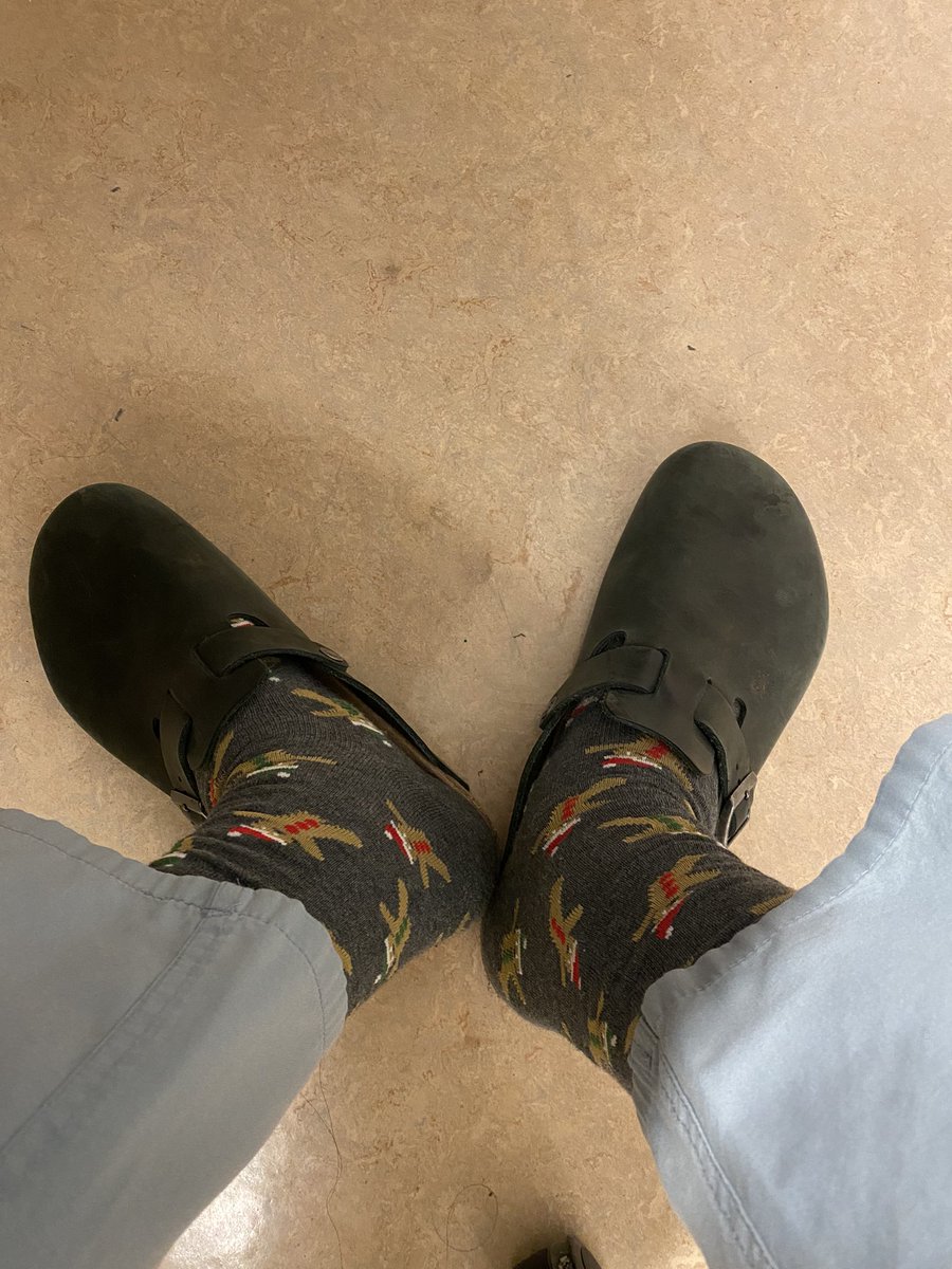 MClark_GYO's tweet photo. Trying to keep the holiday spirit alive in these difficult times! Happy holidays to those working and those enjoying some much needed time off. #gynonc #oncall https://t.co/1Er84ikE20