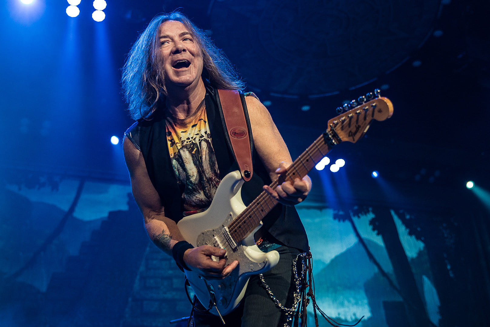 Happy 65th Birthday today to Dave Murray, IRON MAIDEN guitarist 12-23-1956.      