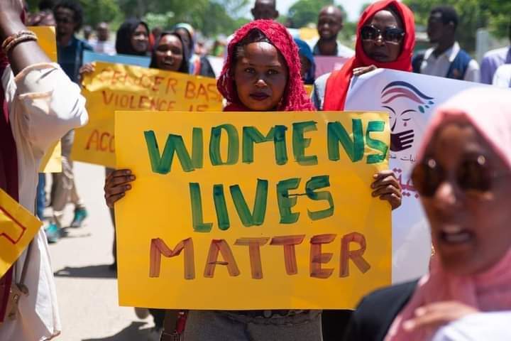 nazik_kabalo's tweet photo. Today Hundreds of Sudanese #women took streets in different states and cities protesting agaisnt the sexual violence crimes against women protesters on #Dec19March. #SudanCoup
@whrdmena
@WHRDIC https://t.co/bw1Eh598Q4
