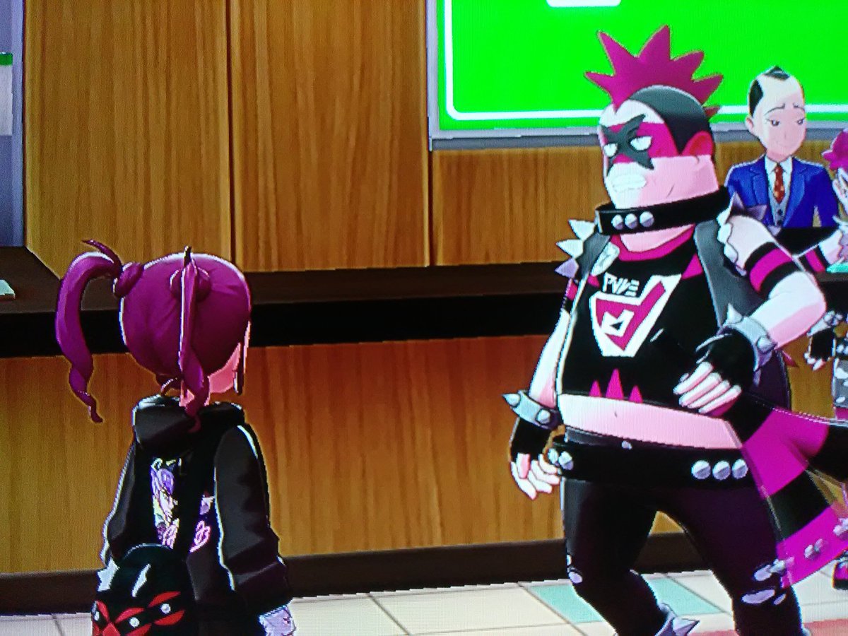 Mimiko: Ah yes the day i met my first boyfriend. UwU and I had Leon's face on on my back!