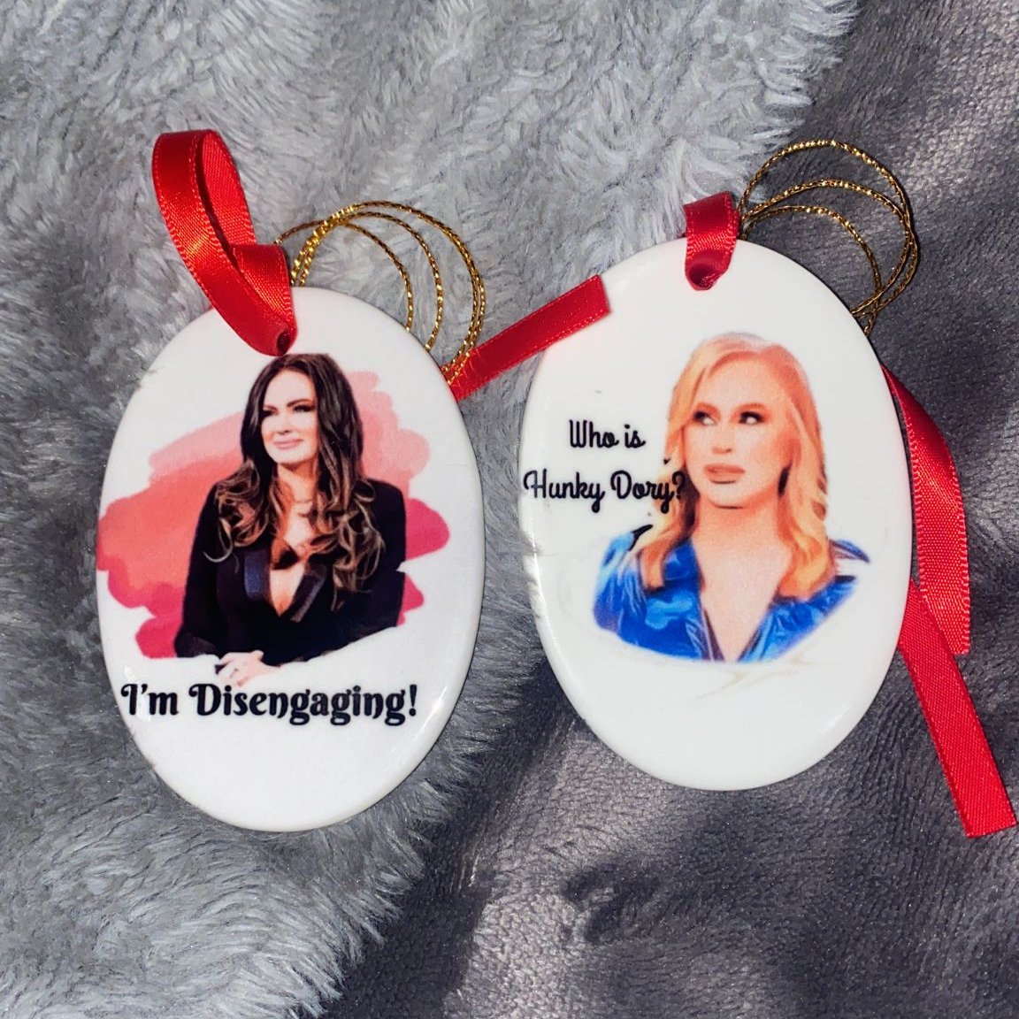 helloiamtopher's tweet photo. Thank you @LdnL0st for my amazing Real Houseviwes Christmas decorations. π€£π
β¨@merdithmarks0 & @kathyhilton welcome to my home
#ImDisengaging https://t.co/pe5miHbA2P