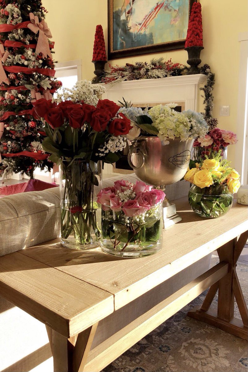Fresh flowers at home I love... Merry Christmas to your families this week #CT $QNT $VXV $ALBT