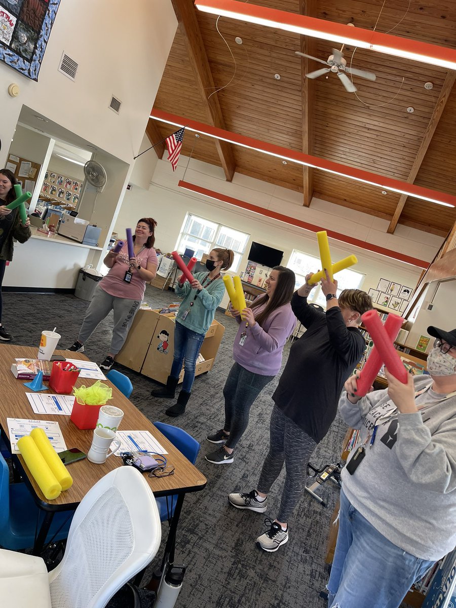 ReadMatz's tweet photo. Active classroom training- copy the rhythm/capture the rhythym. @PittmanEagles @Foundation4SPS @CoachBrum https://t.co/bUJXUspZ9j