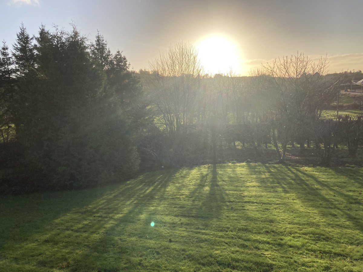 FoleyKev's tweet photo. Winter Sunset #solstace https://t.co/XPAcpY7Q68