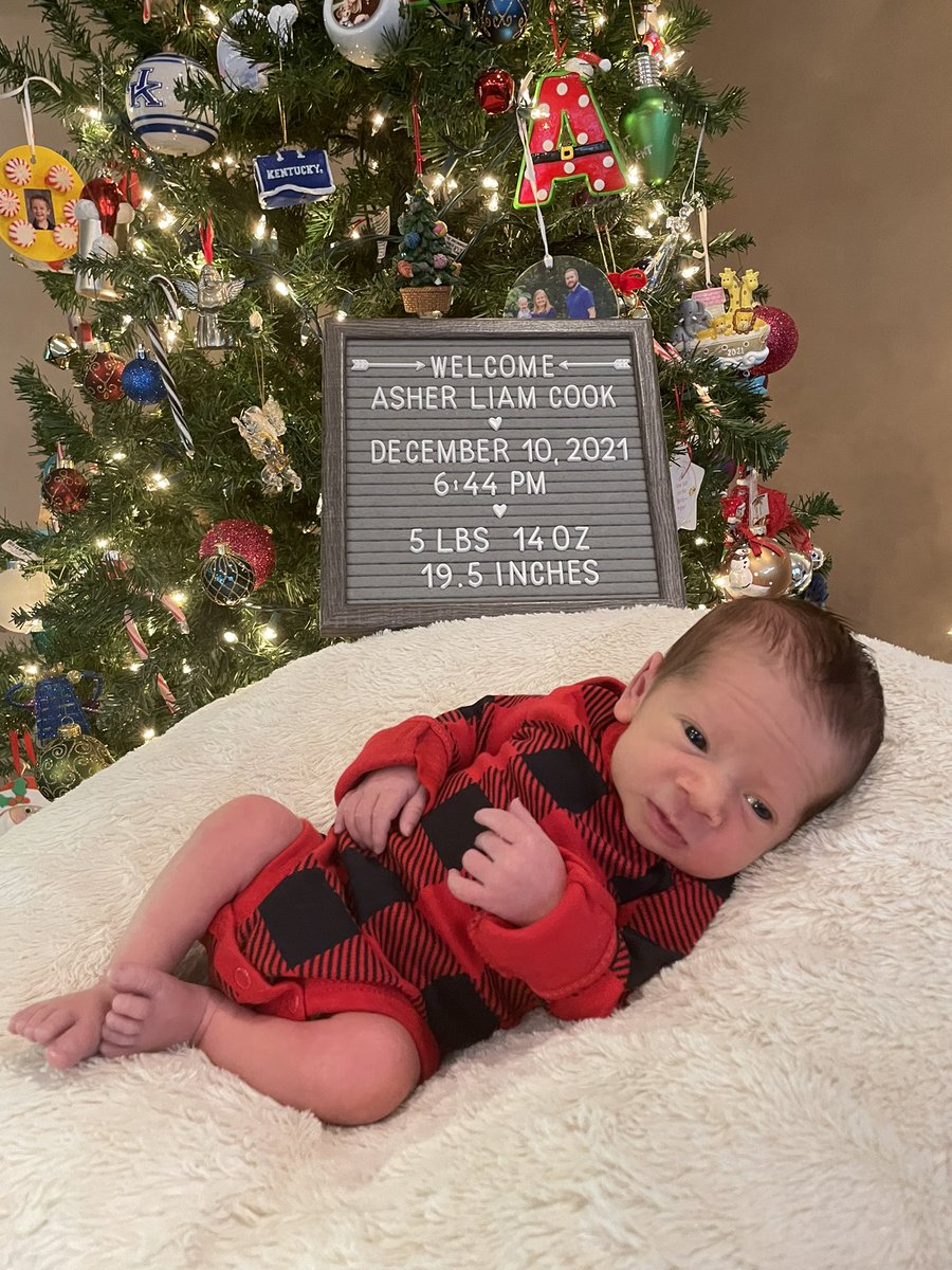 MrsCook_RJ's tweet photo. I had my hands full this semester (quite literally), so I didn’t always have the time to post. I had some awesome and creative students in class, a helpful crew in Student Council, got halfway through grad classes, and welcomed our third baby boy! #WEareLakota #RidgeLife https://t.co/oA9yk05hCA
