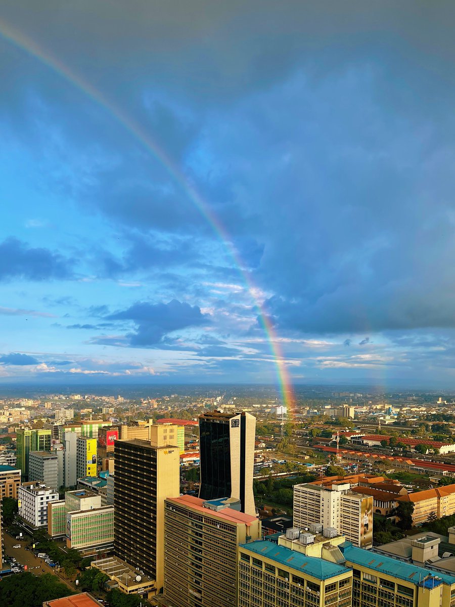 truthslinger's tweet photo. Anyone see that rainbow over the city yesterday? So gorgeous. And then rain fell after. If you didn’t see it, enjoy. https://t.co/EBB1ZewsOP