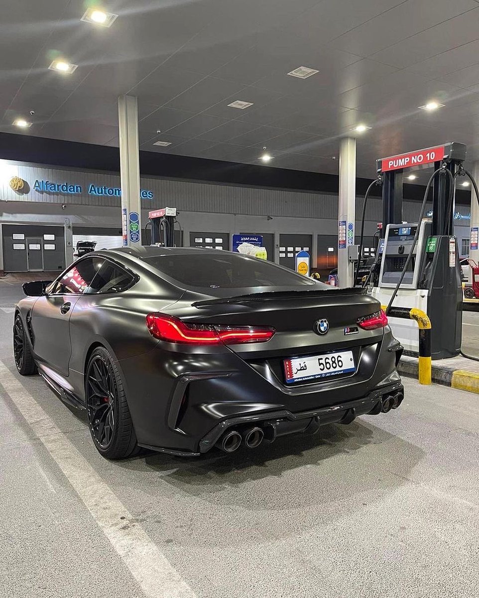DailyCarlife's tweet photo. BMW M8 Compétition 🔥 https://t.co/24ZeIE7fjj