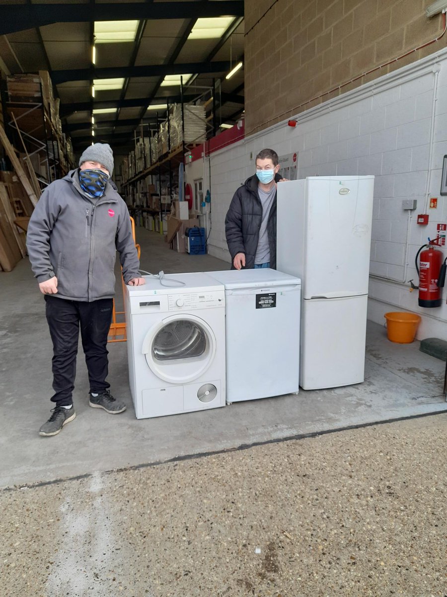 OsborneNews's tweet photo. Working with @DacorumBC, @Dacorum_Trust and @SouthHillCentre we  PAT tested and donated good condition white goods to help disadvantaged families, and to tackle the climate emergency by diverting waste from landfill. #socialvalue #ClimateAction https://t.co/rQ3d90nfny