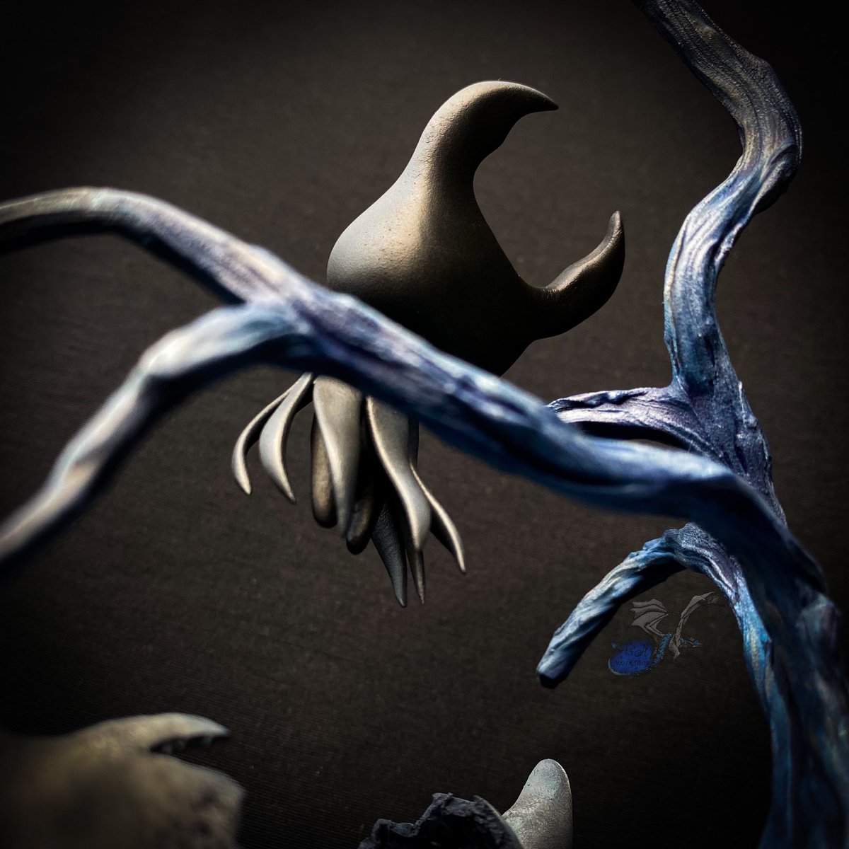 owllyn_workshop's tweet photo. New sculpture (Hollow Knight) , part 2 🤍
Materials: velvet clay, acrylic paints, wood base.

#hollowknightfanart #hollowknight #SilkSong #handmade #craft #sculpture #Sculptor #sculpt #figurine #traditionalart https://t.co/QHAbWGgqIf