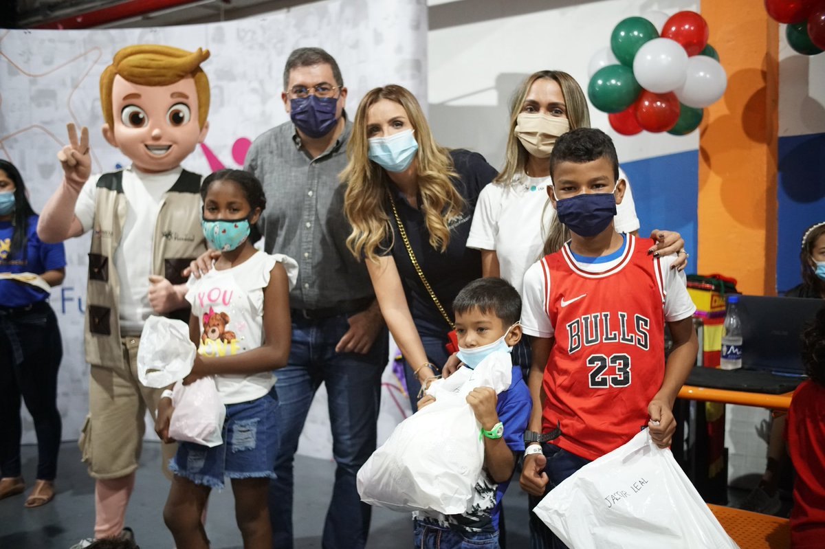 Nuestros niños y niñas que ya no trabajan en las calles la pasaron felices en su celebración. A todos ellos y a sus familias les deseamos una feliz Navidad, aquí estamos para ustedes. Celebramos un 2022 de nuevos comienzos #PorLosNiñosDelSemáforo 💗