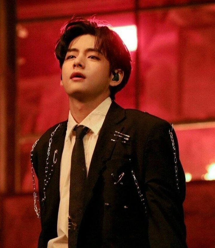 thryios's tweet photo. #TAEKOOK MINI!AU 🔞🔞🔞

ㅡVestuario

Rejeki nomplok, berkat tas yang ia temukan di ruang ganti setelah latihan, Taehývng malah dapet temen "main" spek dewa.

"Disini?!!"
"Ntar kalo ada orang gimana dongo?!"
"Santai, kunci gua yang bawa"

Cw // Mature content https://t.co/QmpUKtkEaT