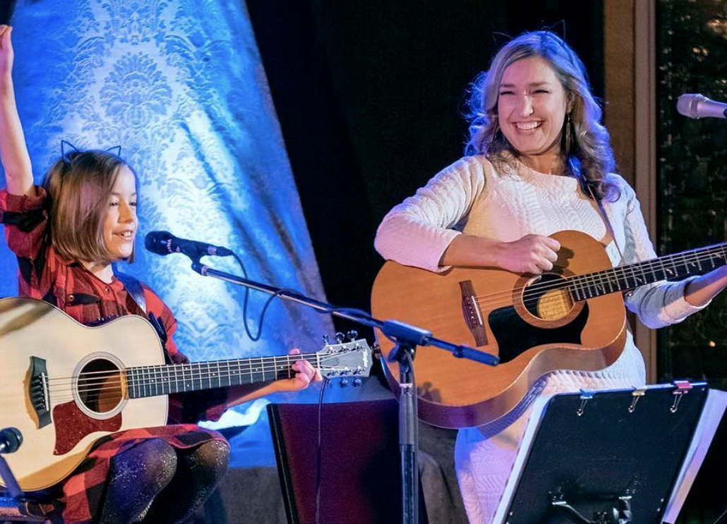 Throwback to our magical Christmas Songwriters Circle with <a href="/RoyalWood/">Royal Wood</a> <a href="/AndrewAllenLive/">Andrew Allen</a> <a href="/peterkatzmusic/">Peter Katz</a> and <a href="/daynamanning/">Dayna Manning</a> !
#TF #stratfordon #StratfordWF #stratfordontario #travelontario #CanadianMusician #CanadianMusic
#music #musician #picoftheday #Christmas #xmas