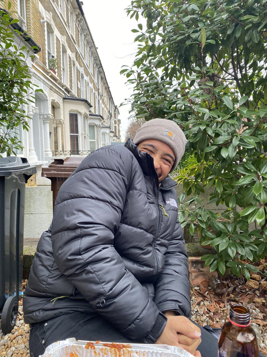 jnoahmorgan's tweet photo. I’m isolating over Christmas and my boyfriend, who just got out of isolation himself, surprised me with a Christmas dinner, a diamond necklace and his gorgeous smile, in my front garden. I have to marry this man 😭 made me the happiest woman alive. ❤️❤️❤️❤️ https://t.co/3OcdbByzZo
