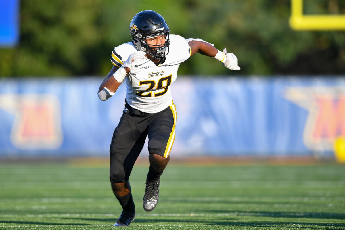 Towson_FB's tweet photo. For #ThrowbackThursday, what was your favorite Towson uniform this year?
#UnitedWeRoar | #NCAAFCS https://t.co/DRcVvQlZMX