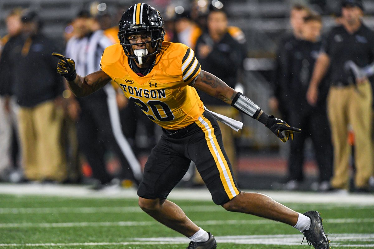 Towson_FB's tweet photo. For #ThrowbackThursday, what was your favorite Towson uniform this year?
#UnitedWeRoar | #NCAAFCS https://t.co/DRcVvQlZMX
