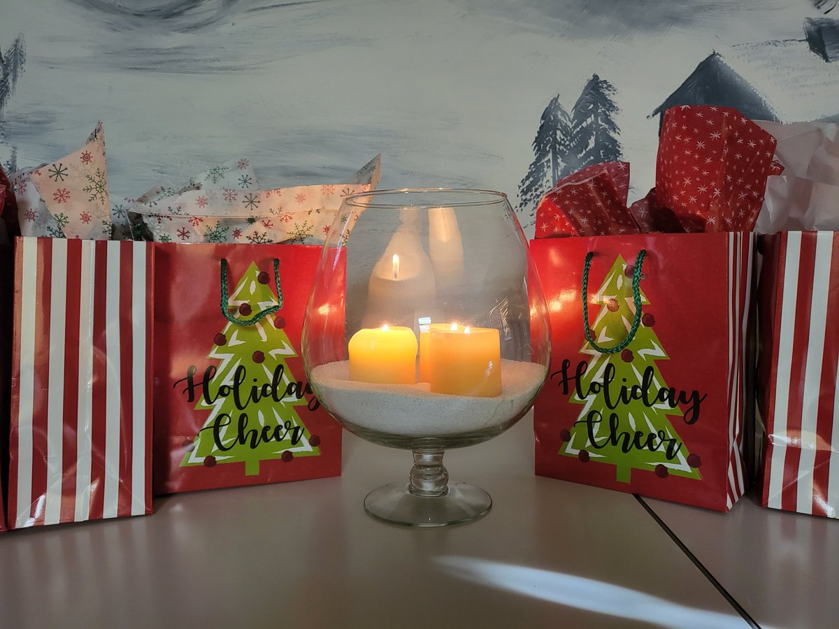 Guess what!? Today - EIGHT chamber members have been randomly selected to get a gift from us! We are dropping them off in the next 3 hours - so keep your 👀 on the lookout for the Chamber team (Dasher &amp; Dancer, er - David &amp; Diane). 🎅🎄