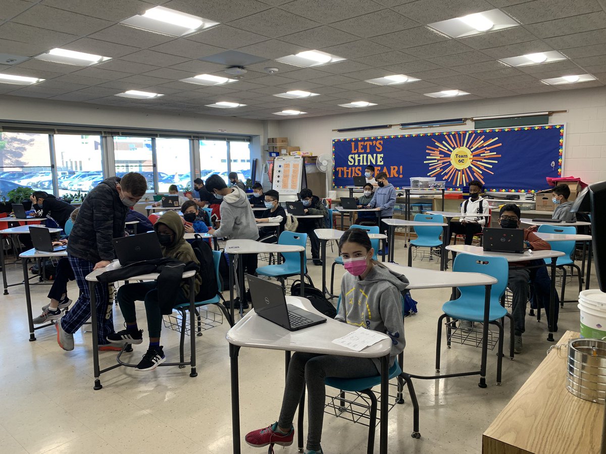 LJDiehl's tweet photo. Session 1 of #kidedcamp @JerichoMS! @bess_murphy https://t.co/3MTvzoOXkz
