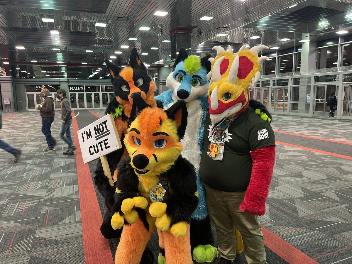 DinoTyrannical's tweet photo. My friends and fursuit family, love yβall! #furry #fursuit #MFF2021 #firewolfstudios https://t.co/sj2onYLGzl