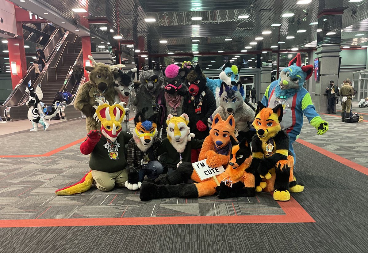 DinoTyrannical's tweet photo. My friends and fursuit family, love yβall! #furry #fursuit #MFF2021 #firewolfstudios https://t.co/sj2onYLGzl